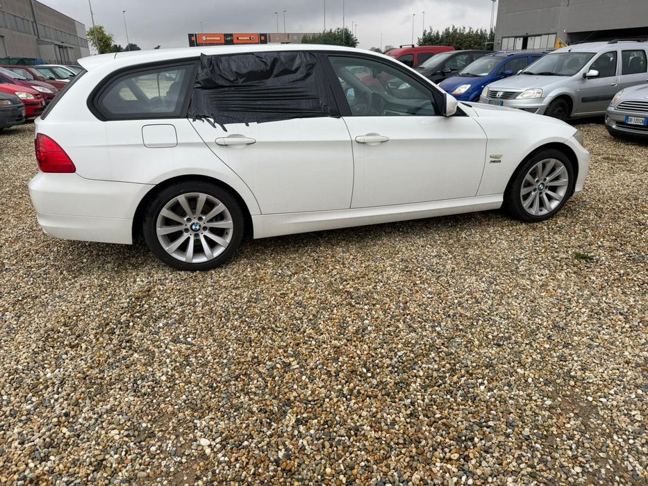 BMW e91 320xd 177k na chasti