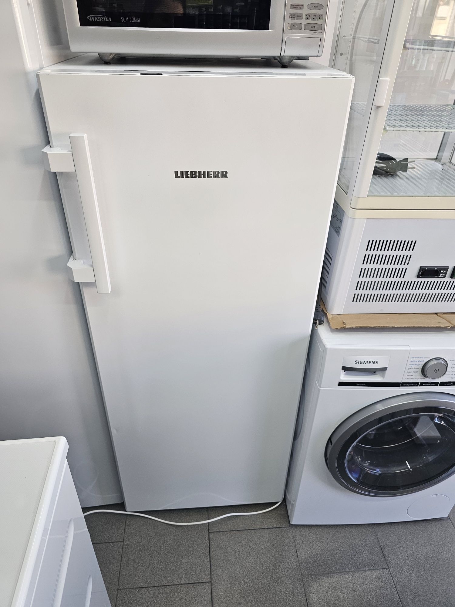 Нов! Фризер Liebherr с 6 чекмеджета No frost  А +++ 200 л