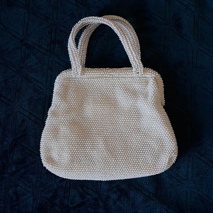 Geanta cu mărgele pe toată suprafata