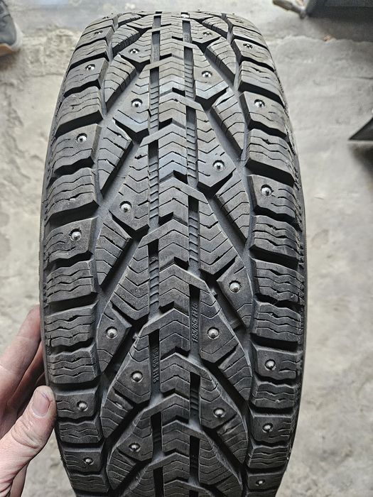 Зимняя резина 195/65/15 Kormoran stud 2