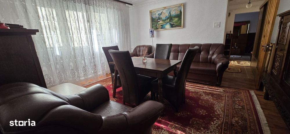 Inchiriere apartament 3 camere , etaj3 , micro 4 Târgoviște