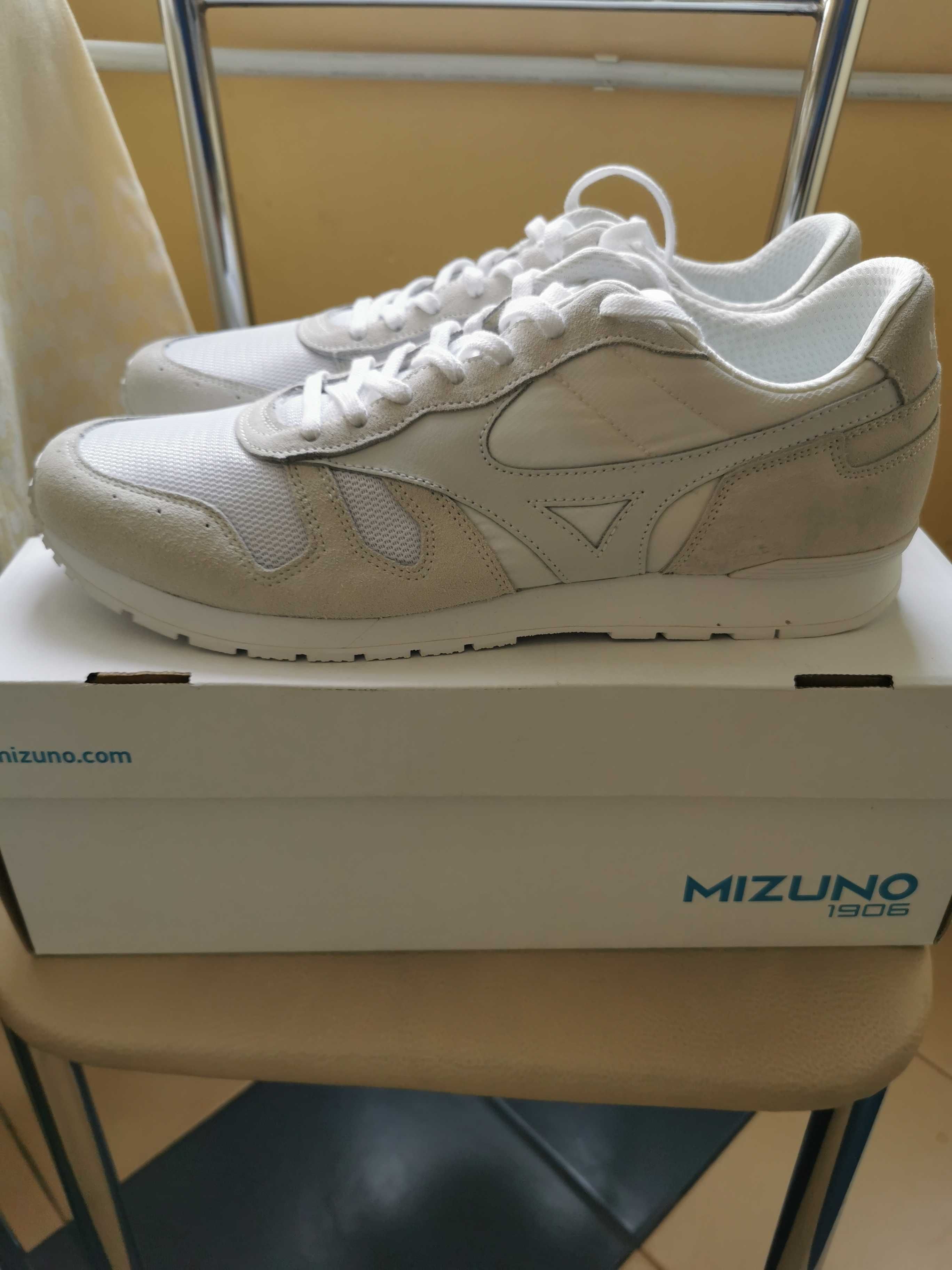 Маратонки Mizuno