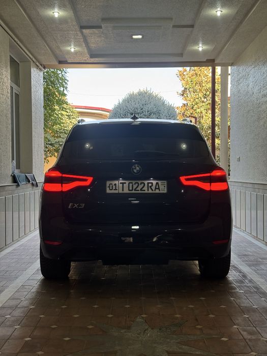 BMW IX3 sport.
