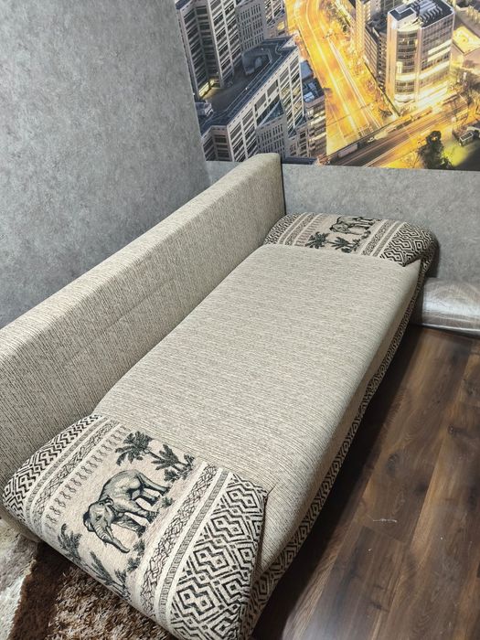 Продам диван. В хорошем состоянии.