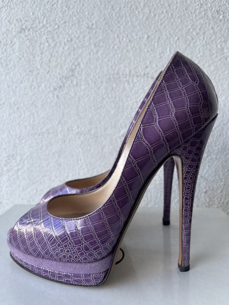 Елегантни обувки с чанта комплект на CASADEI