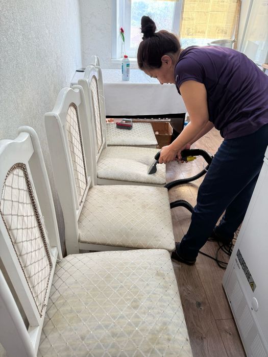 Чистка мягкой мебели и стульев