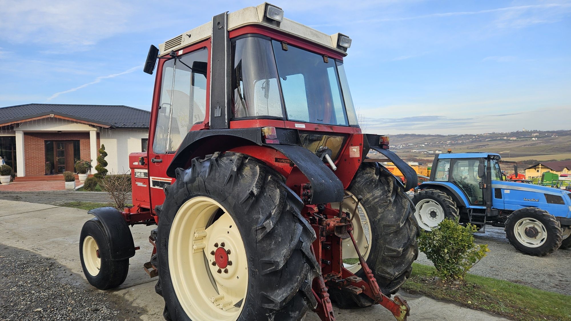 Tractor Case Internațional 585
