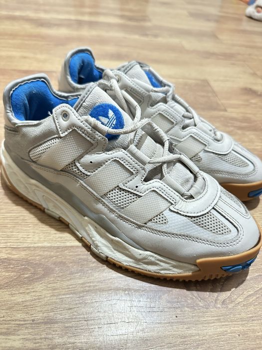 Маратонки adidas