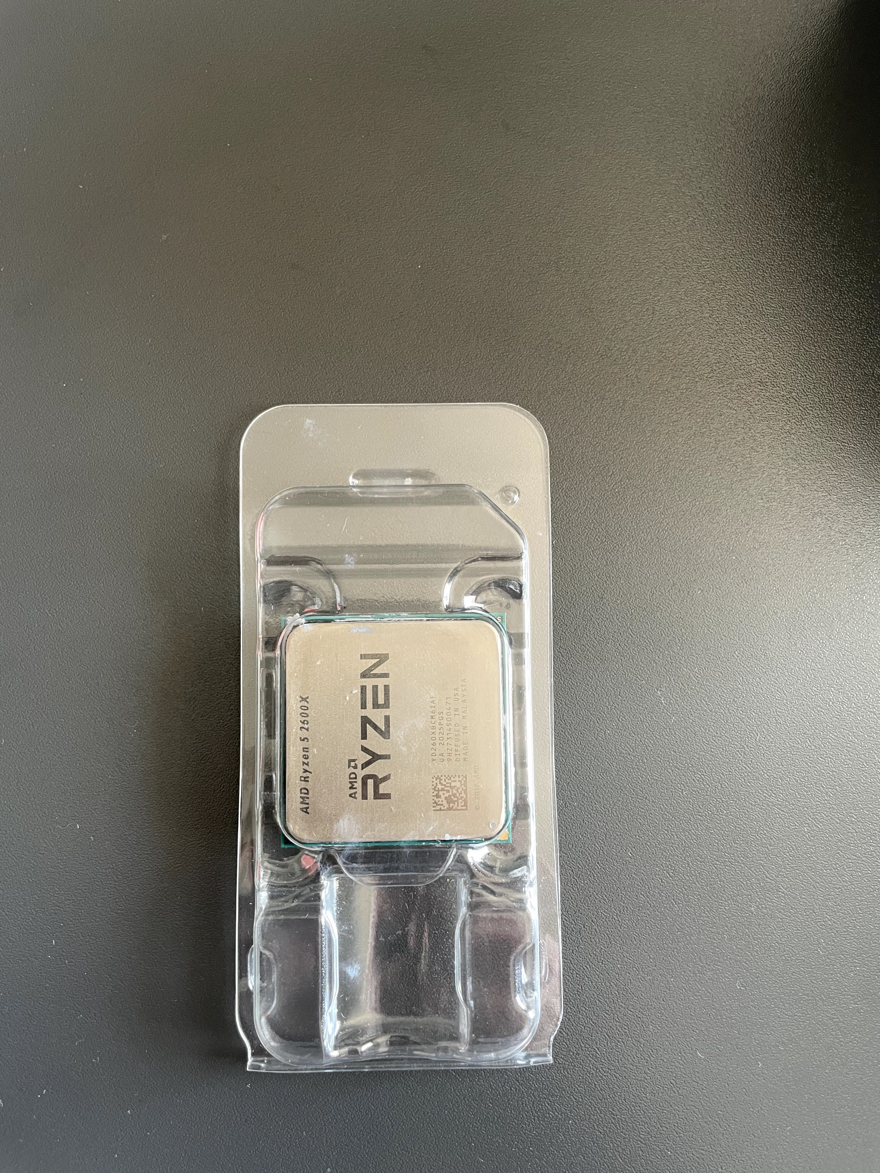 Процесор AMD RYZEN 5 2600X