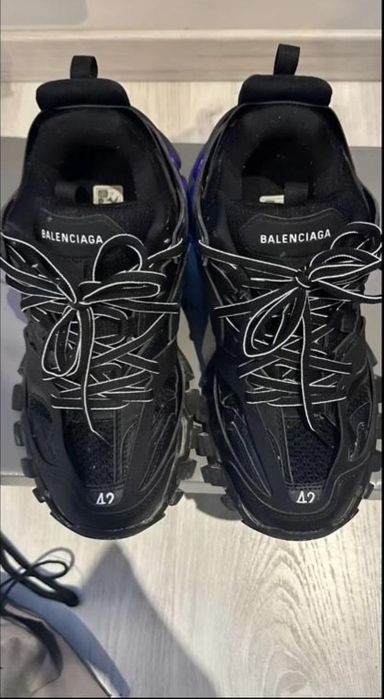 Balenciaga track