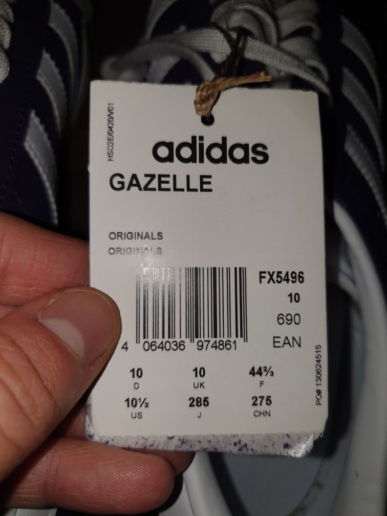 NOI Adidas Gazelle EU44,5 fără cutie