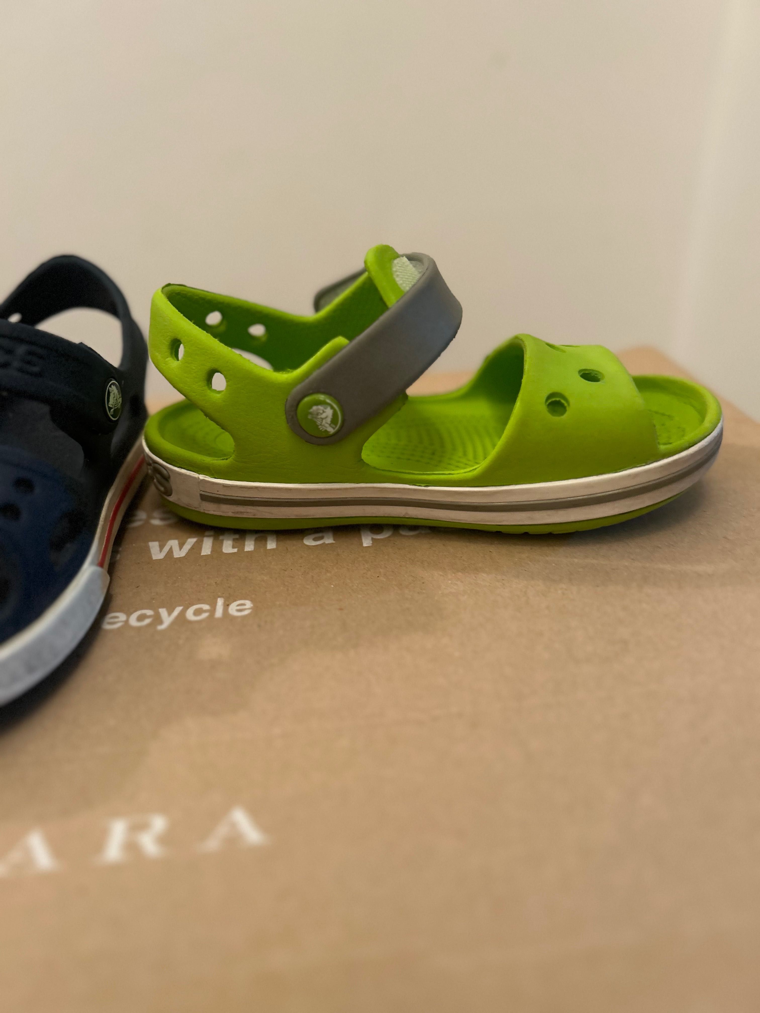 Детски сандали CROCS размер 9 (EU размер 25-26) в синьо или зелено