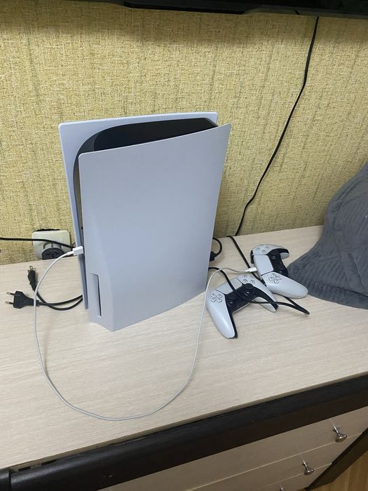 Продам Sony playstation 5