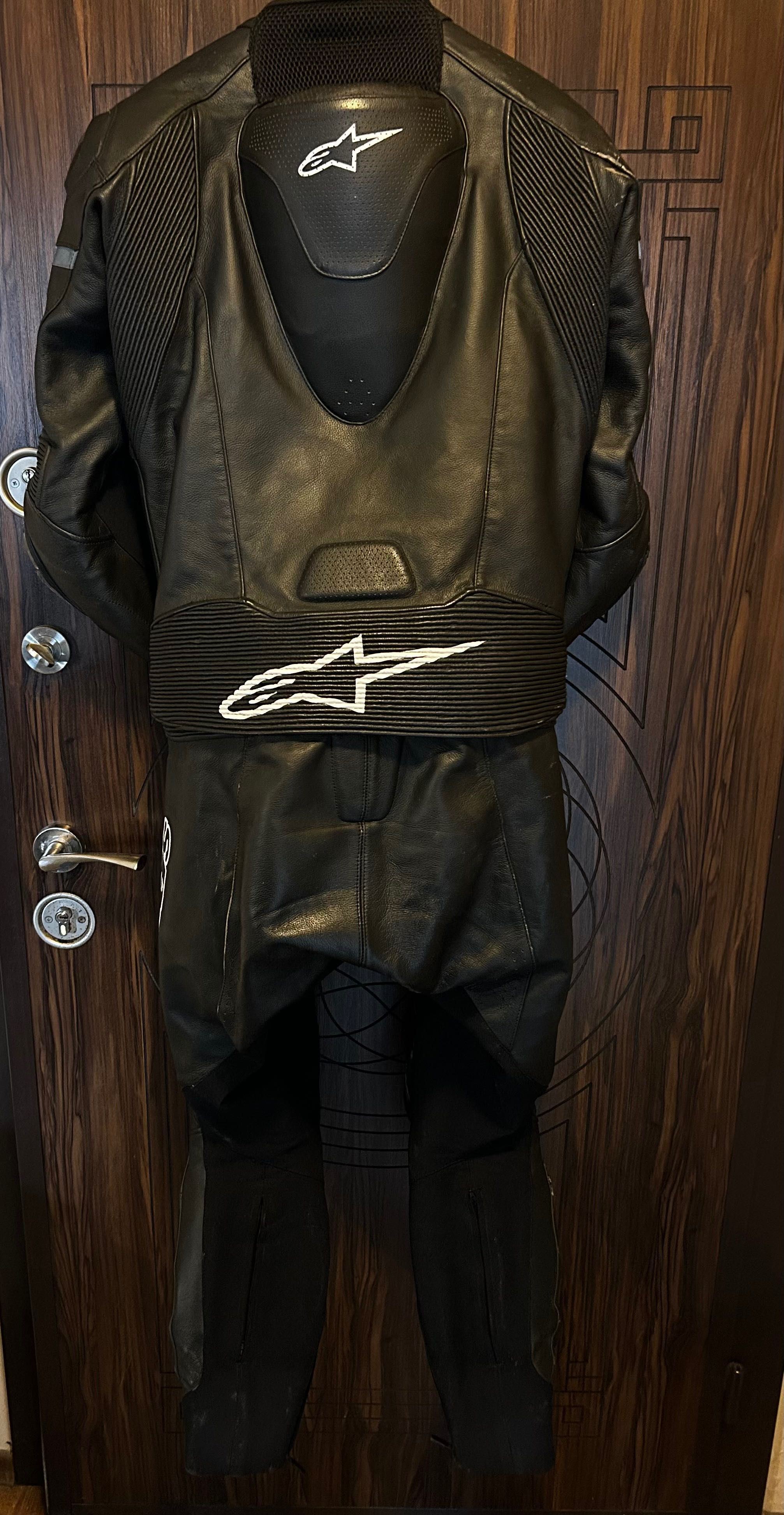 Alpinestars Motegi V3 двуделен екип – размер EUR 50 / USA 40