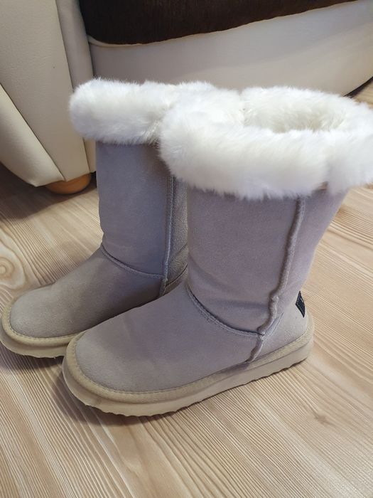 Cizme tip UGG marime 35