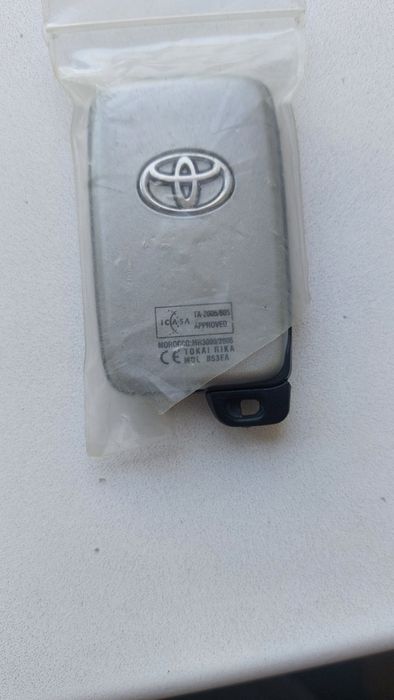 Ключ новый от Тойота (Оригинал)