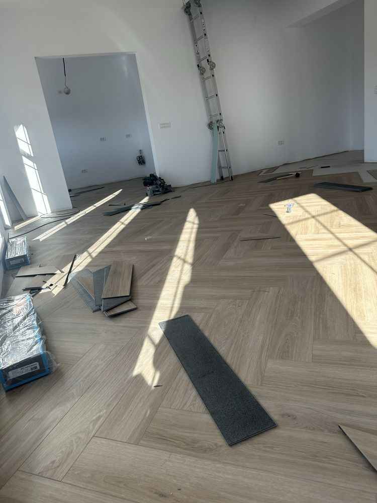 Montaj parchet laminat plinta mdf, spc vinil herringbone experienta