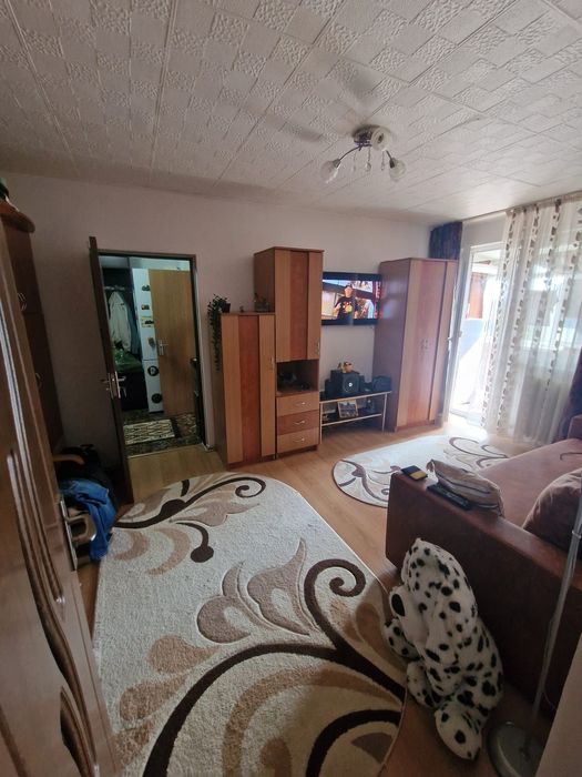 Vânzare apartament 2 camere semidecomandat București sector 4 MOBILAT