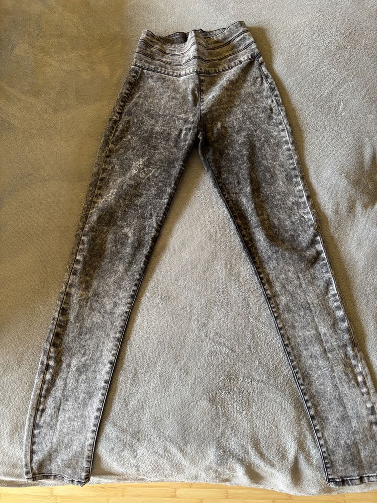 Дънки FOREVER21 с цип отзад