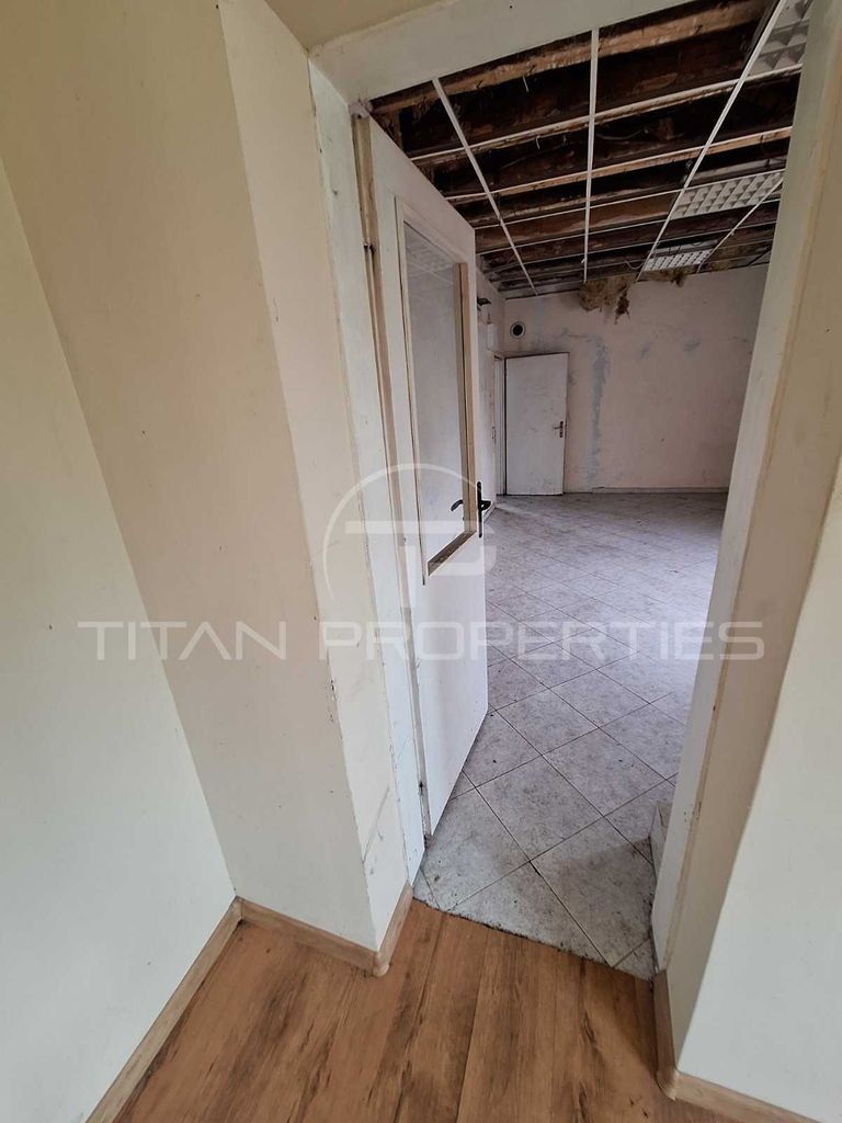 Продава се Склад в с. Брестник, Област Пловдив - 1500 кв.м за 256 €/кв.м - Снимка #5