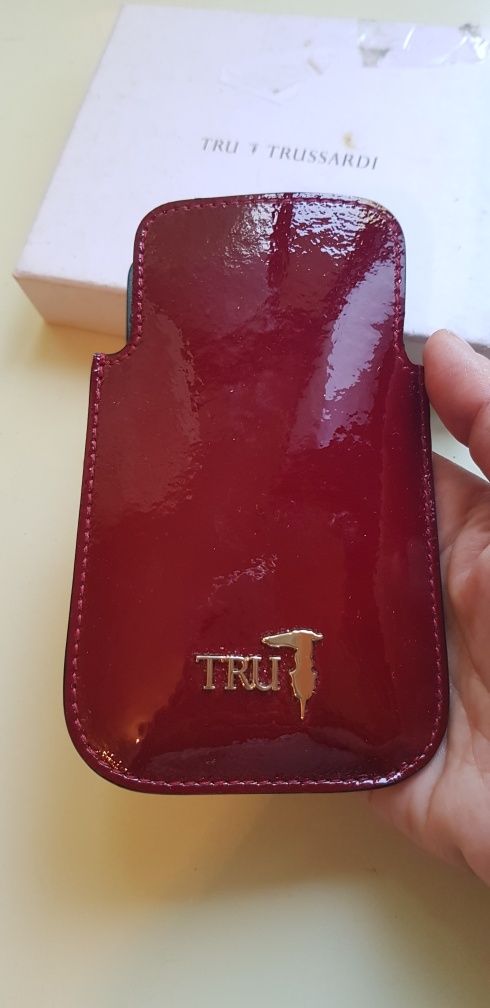 Trussardi 2 броя калъф за телефон ..За малък.от 160лв