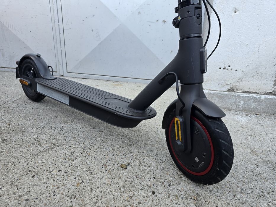 Vand trotineta XIAOMI PRO 2 + CADOU