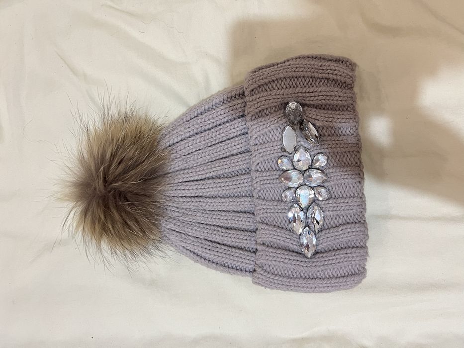 Продам шапку 1000 тенге