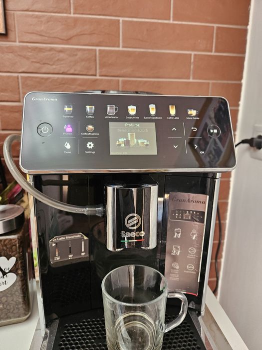 Espressor SAECO GranAroma 
SM6580 
Culoare Alb+Argintiu / disponibil s