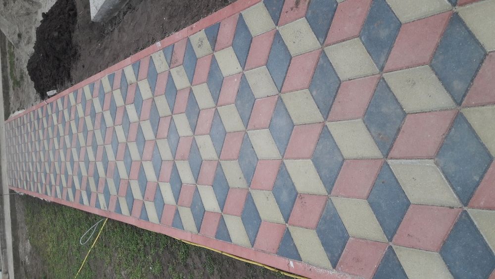 Montaj pavaj Amenajări exterioare