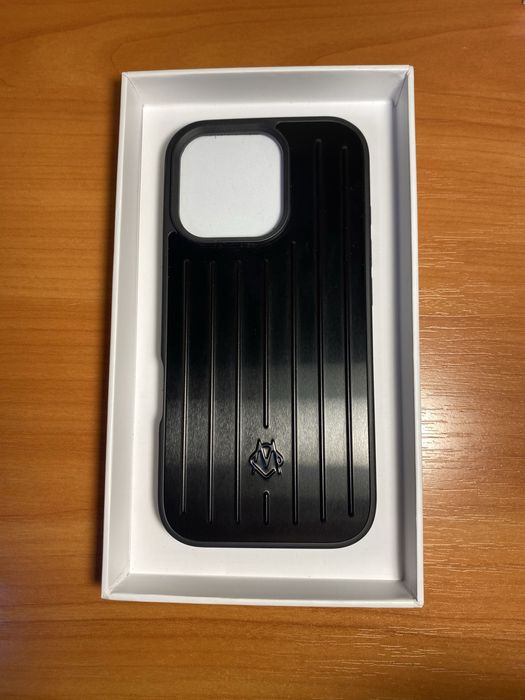 Премиум Калъф RIMOWA Original Black за iPhone 16 pro