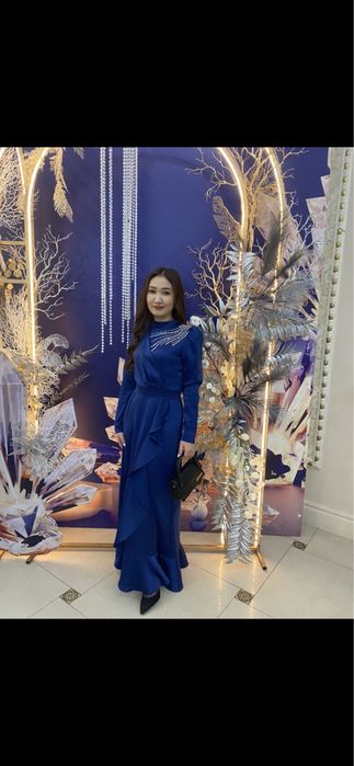 Вечерное нарядное платье