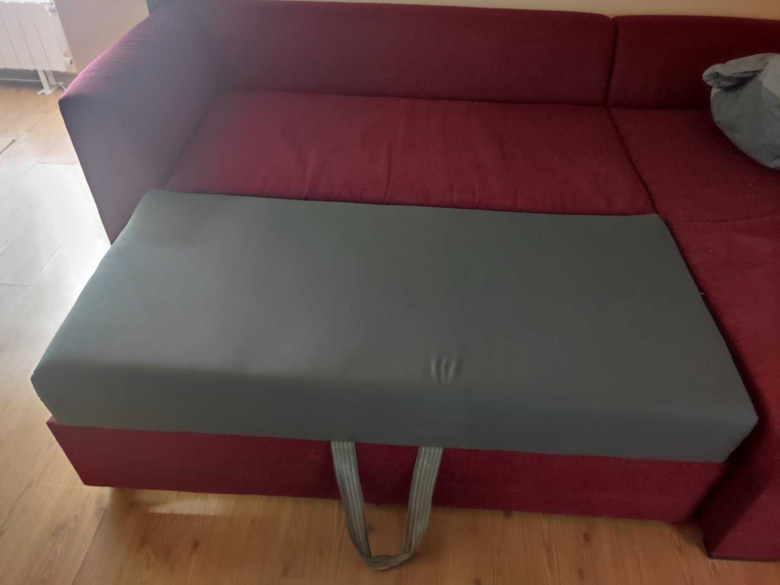 Ъглов диван от Ikea с функция сън