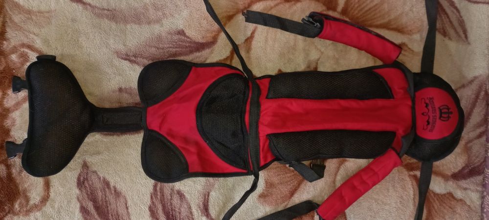 Автокресло безкаркасное.