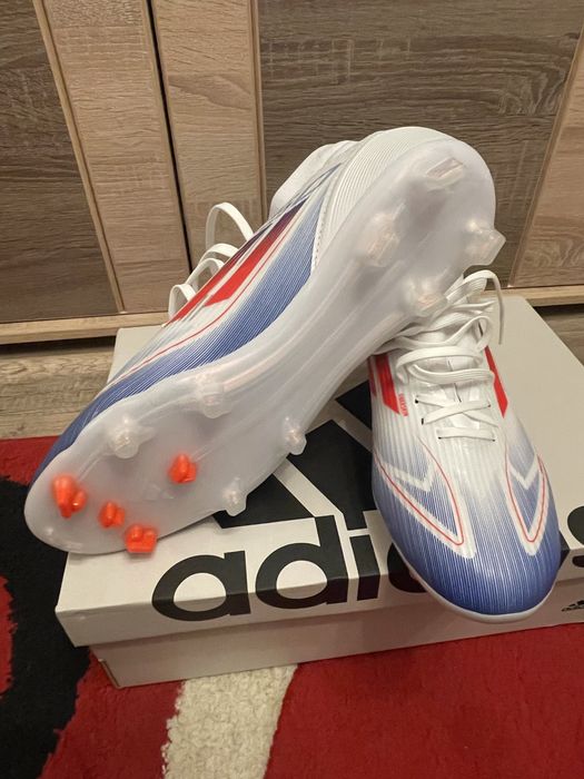 Ghete de fotbal Adidas F50