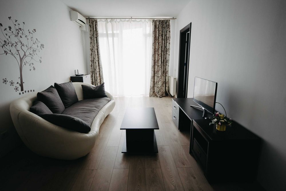 Apartament 1 camera bloc nou Via Romana  zona Boul Rosu