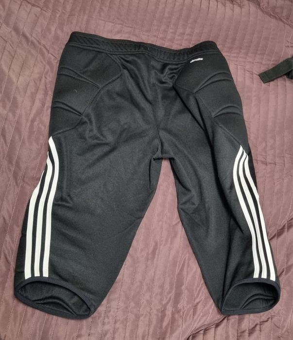 Pantaloni de portar Adidas noi, marime L