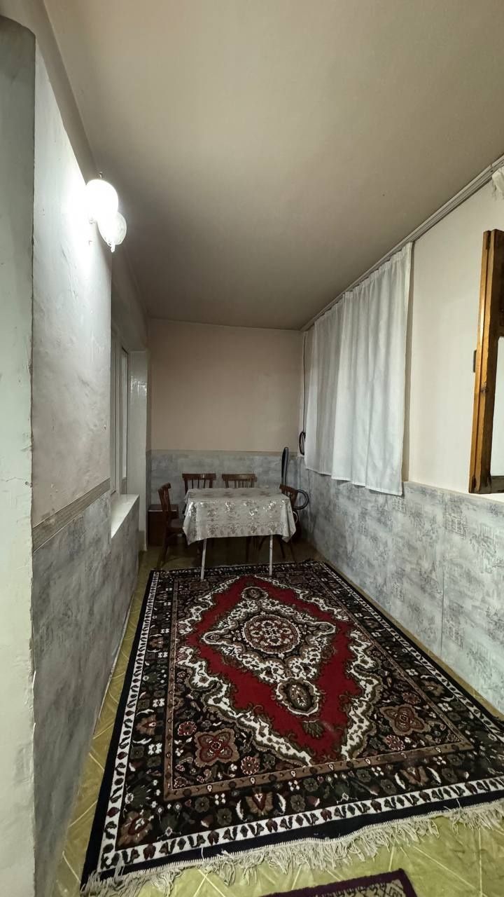 Продам Квартиру на Юнусабаде,метро Шахристан 77 серия 2/4/4