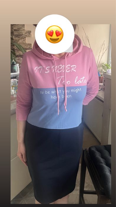 Продам платье спортивное красивое