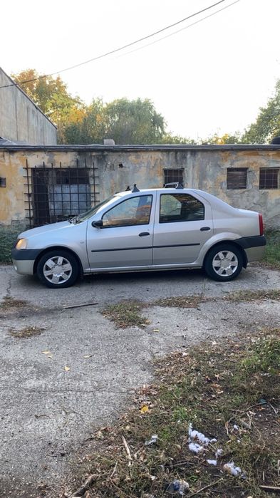 Vand dacia logan 1.4 benzina pret 900 de euro