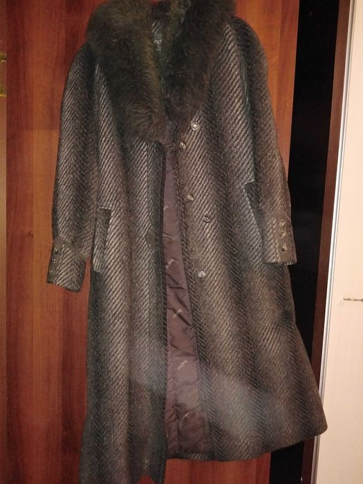 СРОЧНО, продам зимнее пальто. Пр/во: Германия