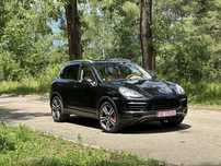 Porsche Cayenne 4.8turbo S 530cp extra full