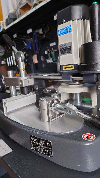 POLAR – I Masina de frezat montanti portabila