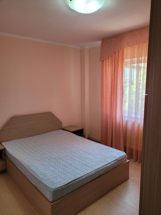 Persoana fizica Inchiriez apartament 2 camere utilat si mobilat
