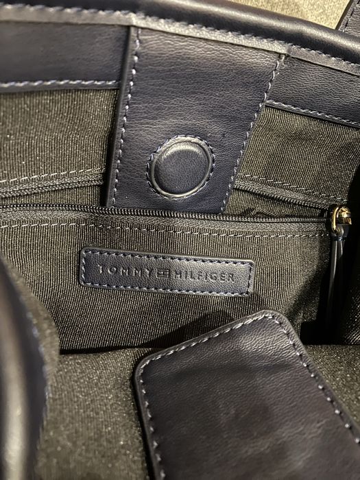 Оригинална дамска чанта Tommy Hilfiger