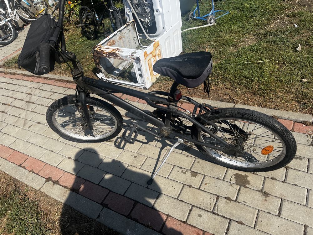 Vând 2 biciclete