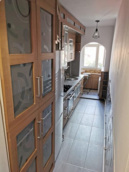 Apartament cu o camera renovat, complet mobilat si utilat