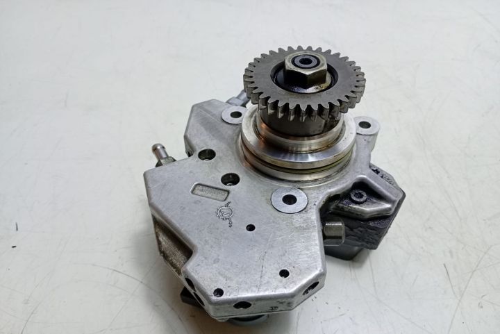 Pompa inalta 3.0 cdi A6420700501 Mercedes-Benz CLS-Class C219 seria