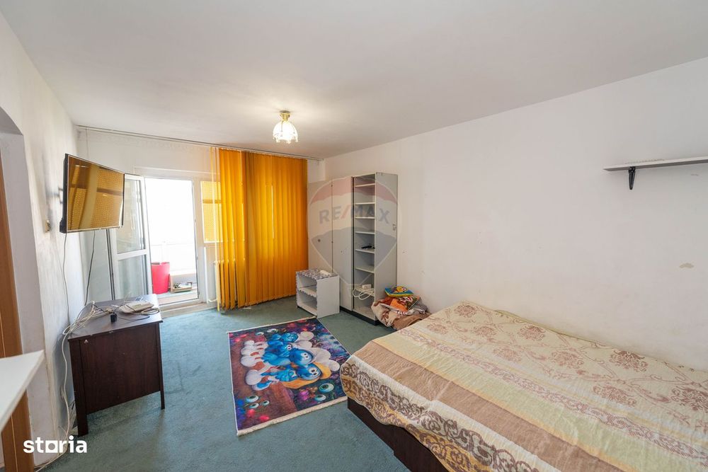 Apartament decomandat cu 2 camere de vanzare in zona Titan Salajan