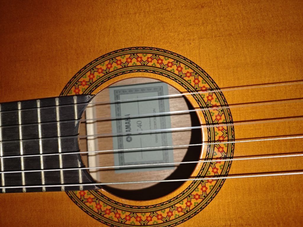 Класическа китара Yamaha C40