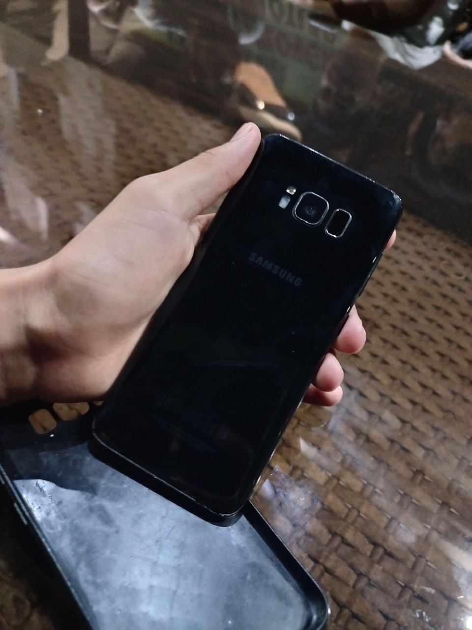 Продаю срочно телефон samsung s8
